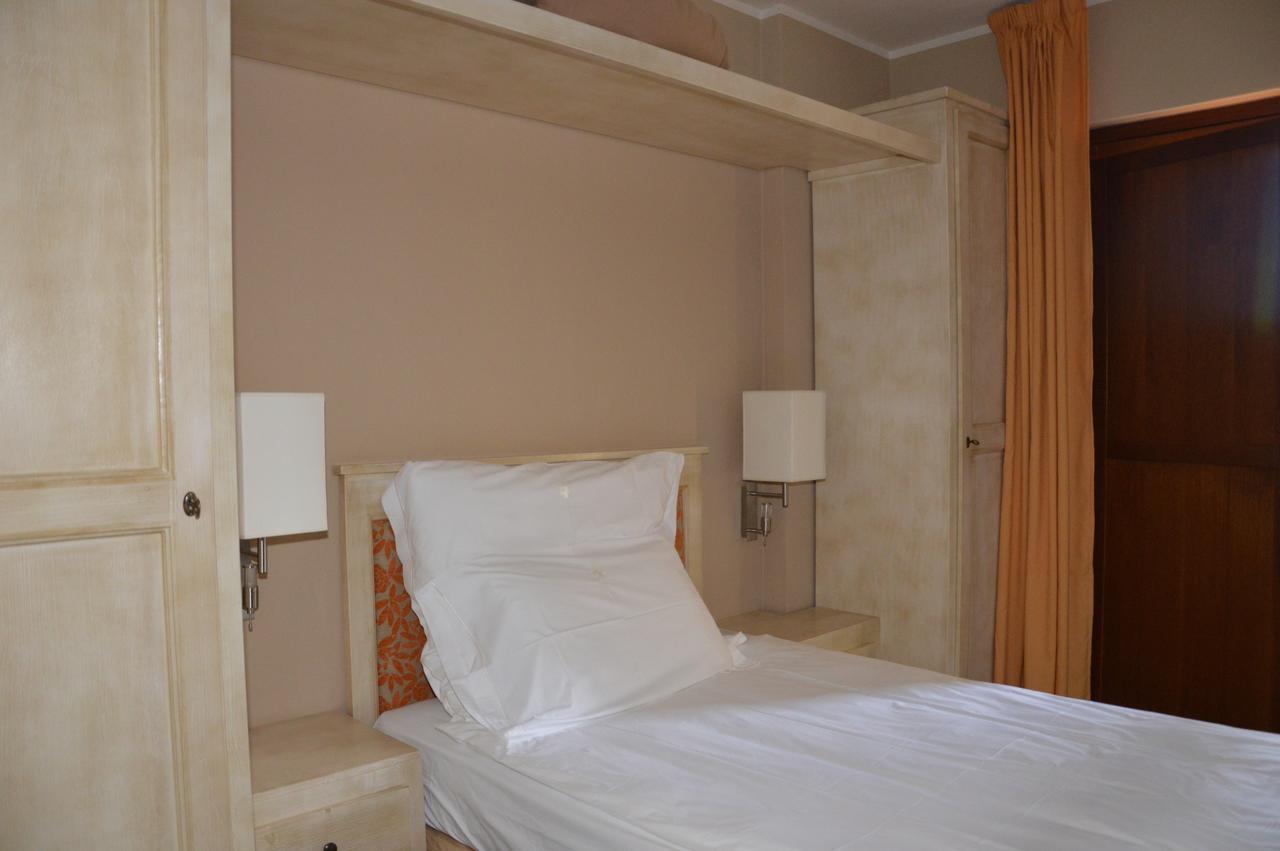 Roccamonfina Palace Hotel חדר תמונה